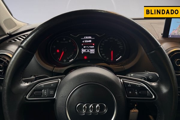 AUDI A3 Sedan A3 Sedan 1.8 TFSI S tronic Ambition 2014/2014